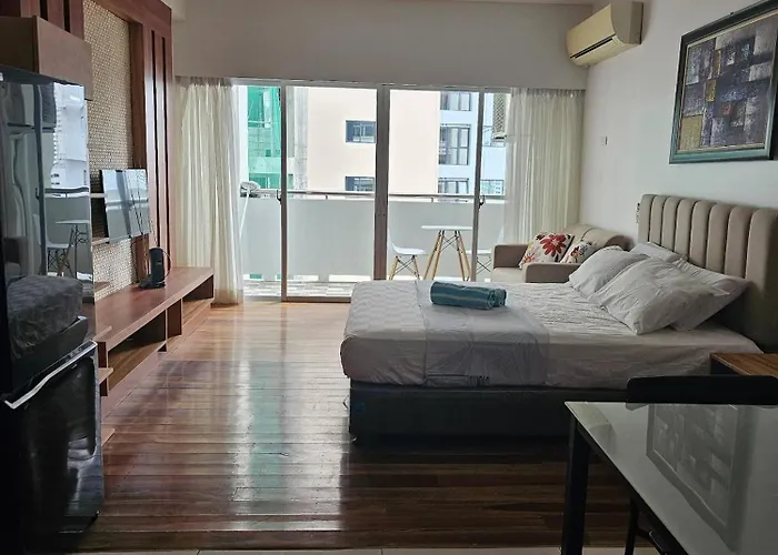Modern And Spacious In The Heart Of Casa vacanze *